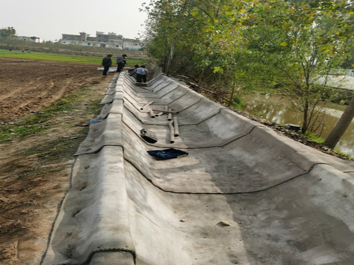 水泥毯鋪設(shè)施工細節(jié)處理